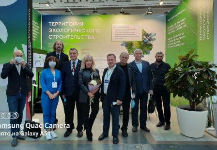 Новости Совета: Совет встретил членов и партнеров на стенде Совета «Территория экологического строительства» и провел круглый стол «Экоустойчивая среда и разумное потребление»